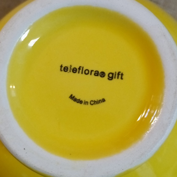 🆕Teleflora Smiley Face Be Happy Yellow Mug Coffee Tea Mug or Planter - Picture 7 of 7